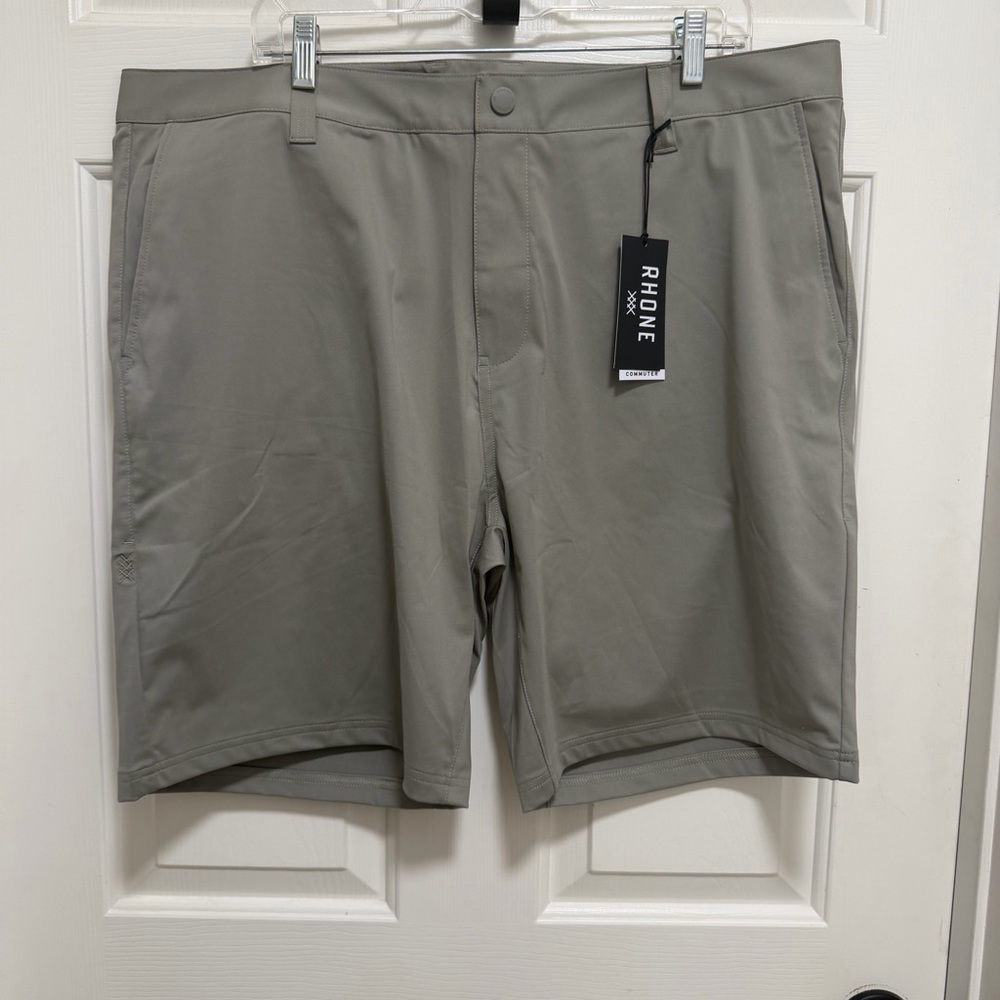 Rhone 9" Commuter Short Sags Green Pockets Athletic Performance‎ Men's Size 40